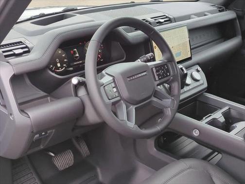 2025 Land Rover Defender P400 X-Dynamic SE