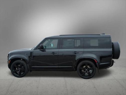 2025 Land Rover Defender P400 X-Dynamic SE