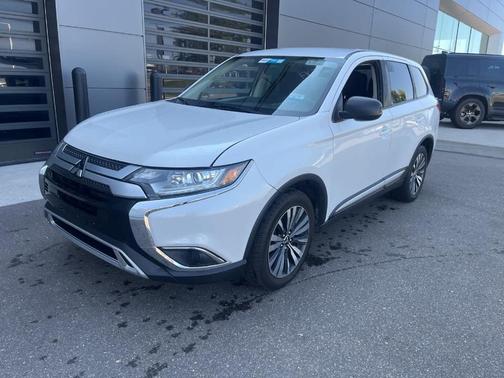 2020 Mitsubishi Outlander ES