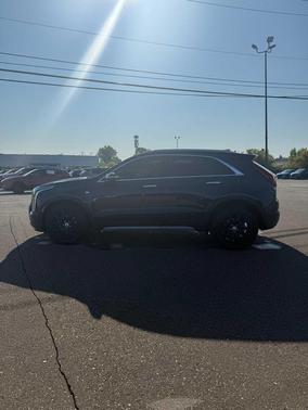 2023 Cadillac XT4 Premium Luxury