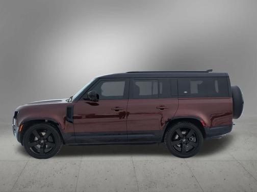 2024 Land Rover Defender P400 X-Dynamic SE