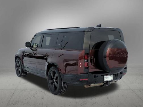 2024 Land Rover Defender P400 X-Dynamic SE