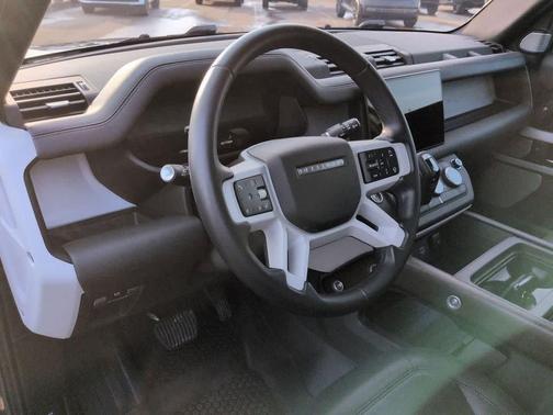 2024 Land Rover Defender P300 S