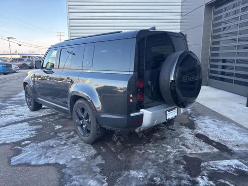 2024 Land Rover Defender P300 S
