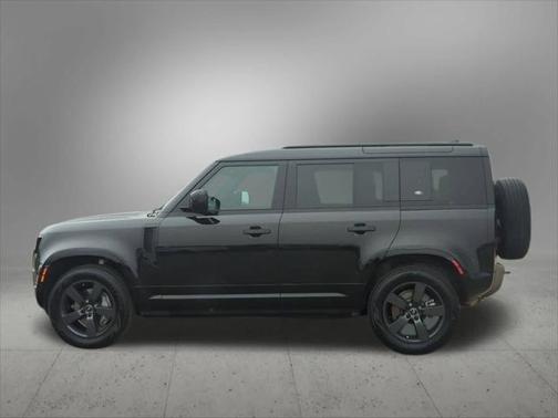 2024 Land Rover Defender P400 X-Dynamic SE
