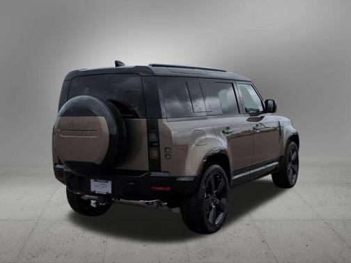 Gondwana Stone 2026 Land Rover Defender P400 X-Dynamic SE