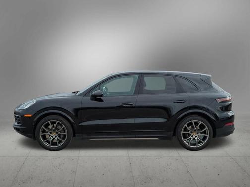 2022 Porsche Cayenne S