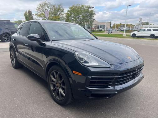 2022 Porsche Cayenne S