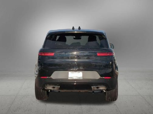 2026 Land Rover Range Rover Sport SE
