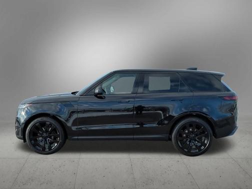 2026 Land Rover Range Rover Sport SE