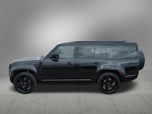 2023 Land Rover Defender X-Dynamic SE