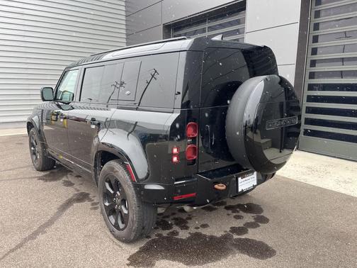 2023 Land Rover Defender X-Dynamic SE