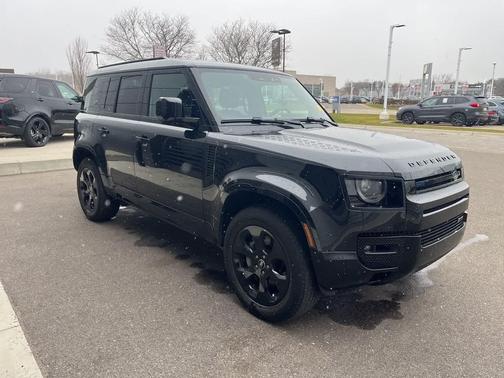 2023 Land Rover Defender X-Dynamic SE