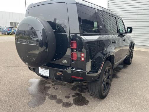 2023 Land Rover Defender X-Dynamic SE