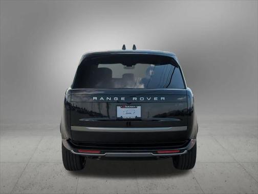 2025 Land Rover Range Rover P530 SE