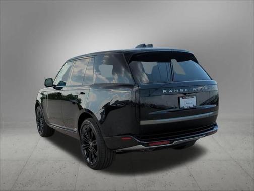 2025 Land Rover Range Rover P530 SE