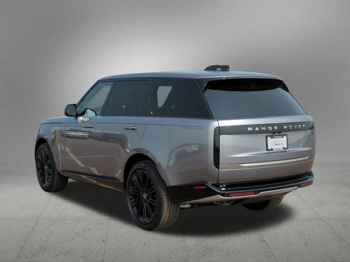 2025 Land Rover Range Rover P530 SE