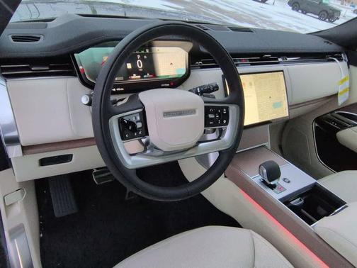2026 Land Rover Range Rover SE