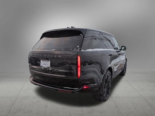 2026 Land Rover Range Rover SE