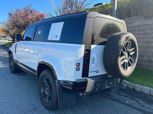 2023 Land Rover Defender 110 X-Dynamic SE