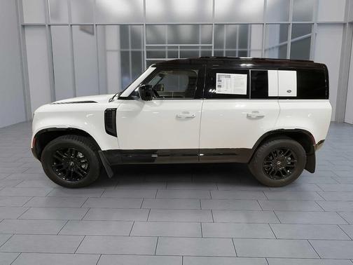 2023 Land Rover Defender 110 X-Dynamic SE