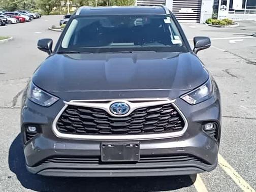 2023 Toyota Highlander Hybrid XLE