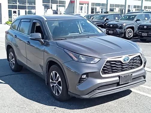 2023 Toyota Highlander Hybrid XLE