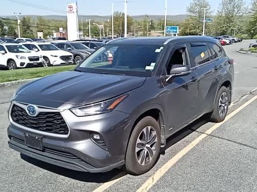 2023 Toyota Highlander Hybrid XLE