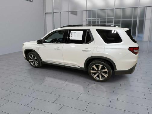 2023 Honda Pilot AWD Elite