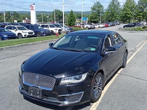 2017 Lincoln MKZ Base
