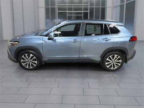 2024 Toyota Corolla Cross XLE