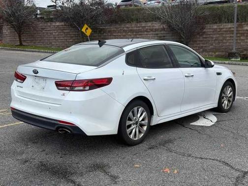 2018 Kia Optima S