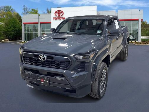 2025 Toyota Tacoma Hybrid TRD Sport