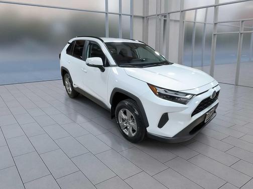 2023 Toyota RAV4 Hybrid LE