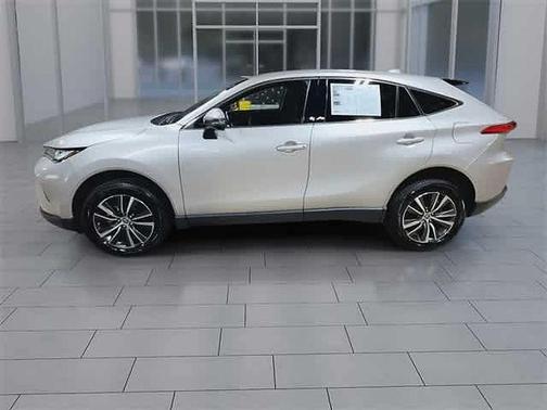 2023 Toyota Venza LE
