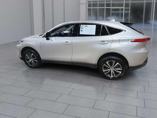 2023 Toyota Venza LE