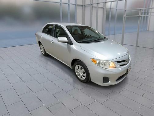 2011 Toyota Corolla LE