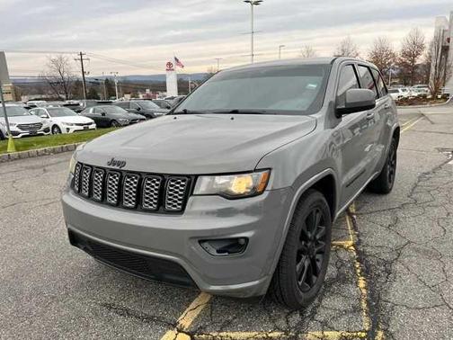 2021 Jeep Grand Cherokee Laredo