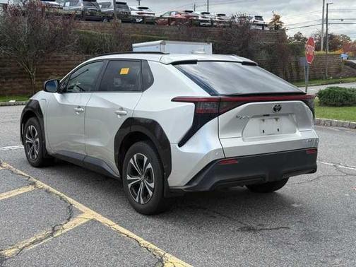 2023 Toyota bZ4X XLE