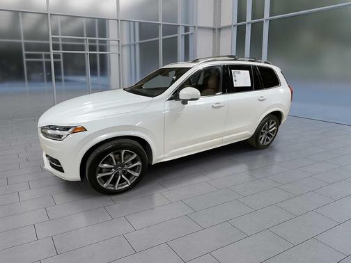 2019 Volvo XC90 T6 Momentum