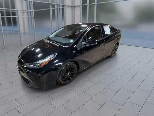 2022 Toyota Prius L