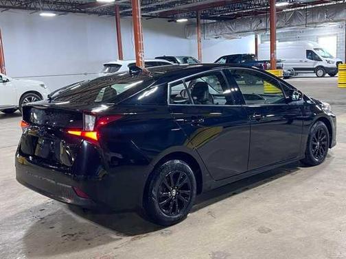 2022 Toyota Prius L