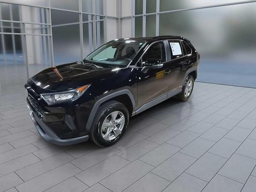 2022 Toyota RAV4 Hybrid LE