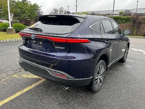 2022 Toyota Venza LE