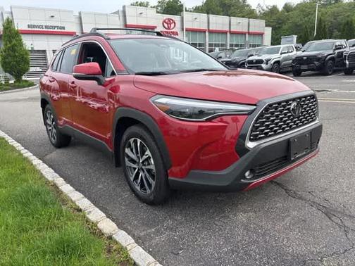 2024 Toyota Corolla Cross XLE