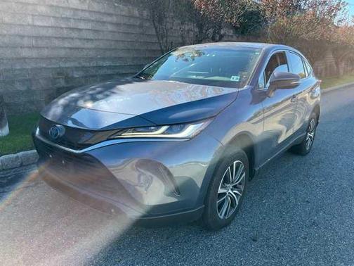 2023 Toyota Venza LE