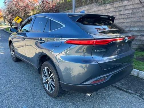2023 Toyota Venza LE