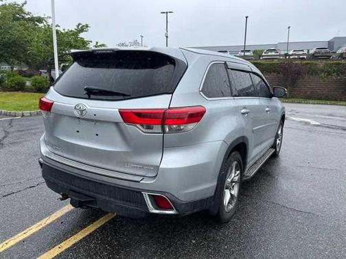 2019 Toyota Highlander Limited Platinum