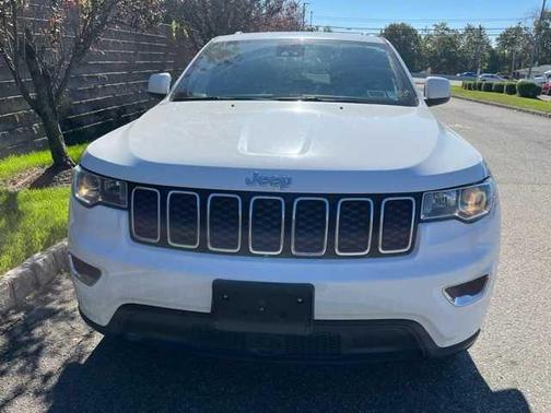 2020 Jeep Grand Cherokee Laredo