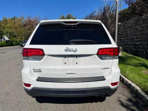 2020 Jeep Grand Cherokee Laredo